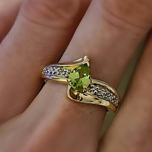Peridot and Diamond Ring